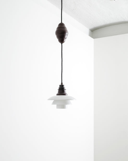 POUL HENNINGSEN WHITE "PH 2/2" LAMP, 1930s