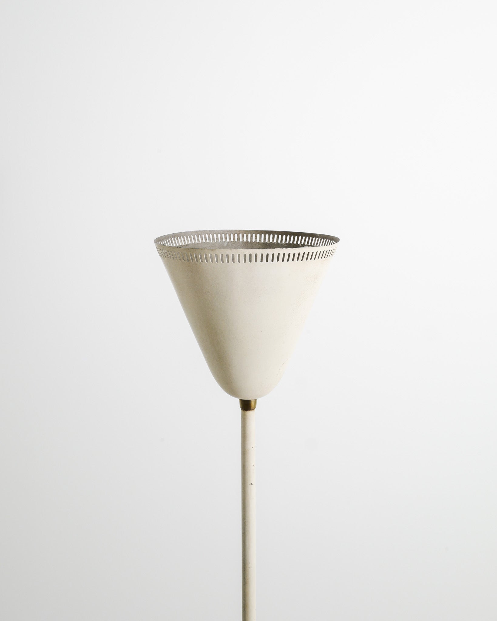 SWEDISH MODERN WHITE FLOOR LAMP, 1940s