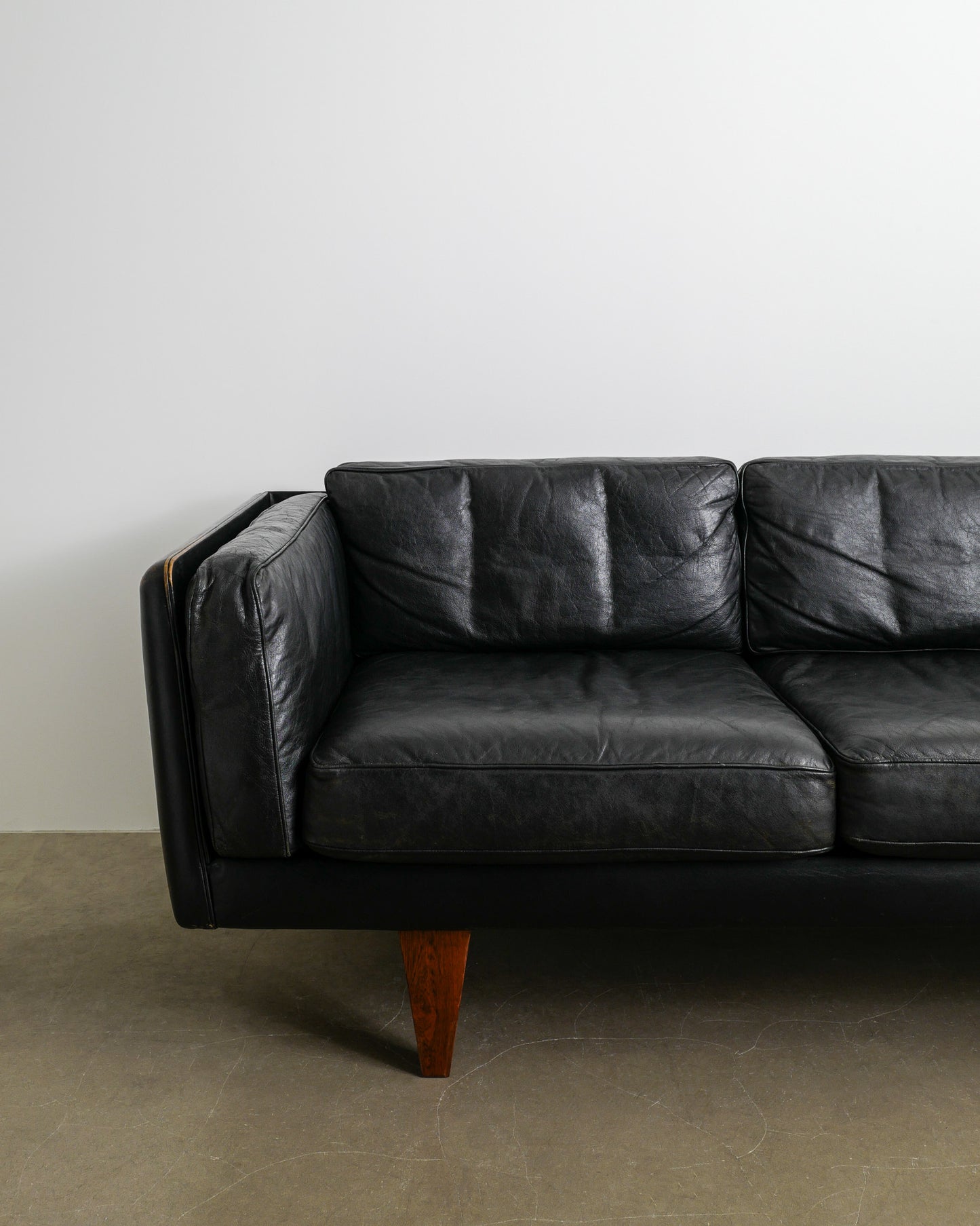 BLACK ILLUM WIKKELSØ "V11" SOFA, 1960s