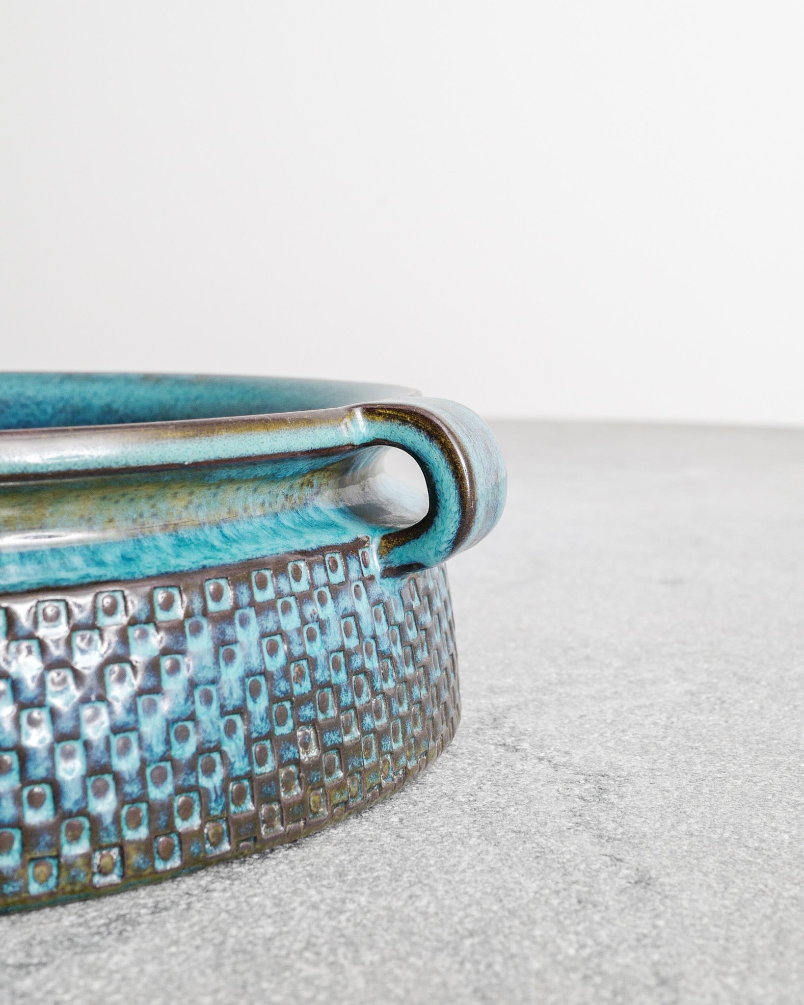 STIG LINDBERG BOWL WITH HANDLES, 1950s