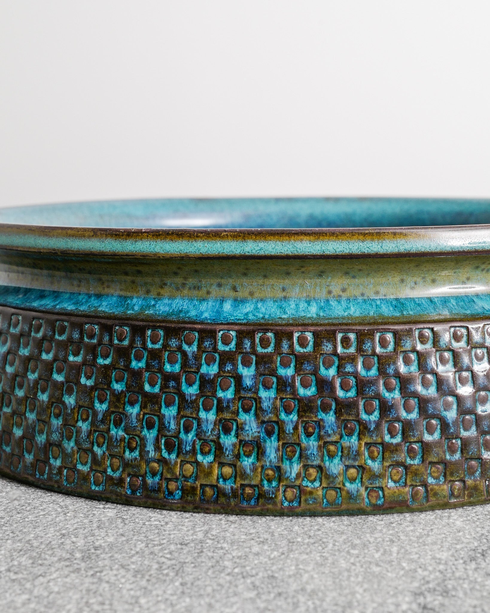 STIG LINDBERG BOWL WITH HANDLES, 1950s