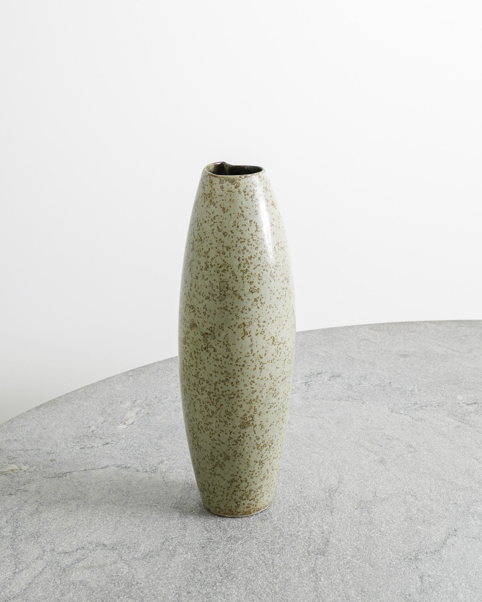 HANS HEDBERG GREEN SPRECKLED VASE, 1950s