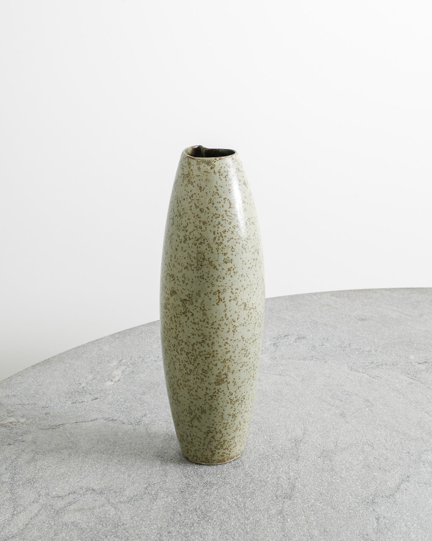 HANS HEDBERG GREEN SPRECKLED VASE, 1950s
