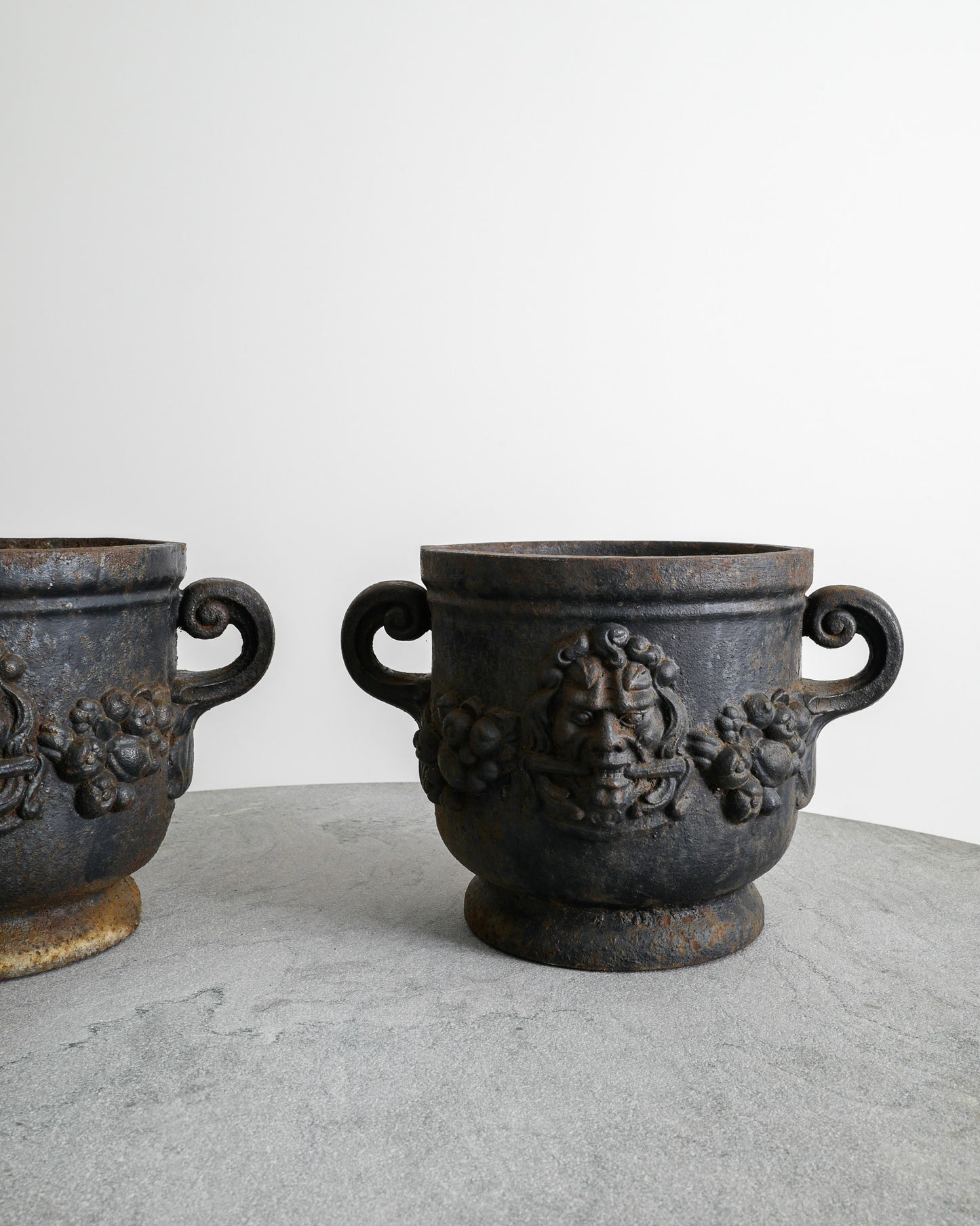 NÄFVEQVARNS BRUK "BACCHUS" URNS, 1930s