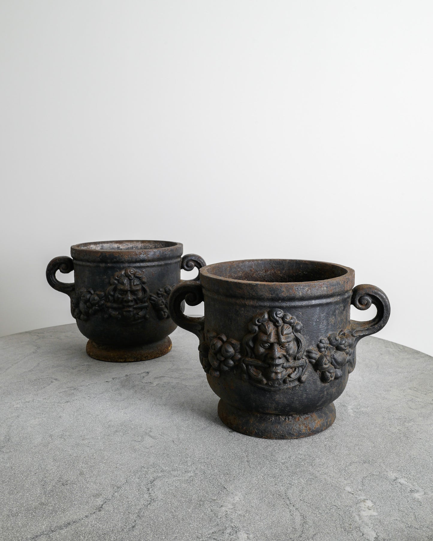NÄFVEQVARNS BRUK "BACCHUS" URNS, 1930s