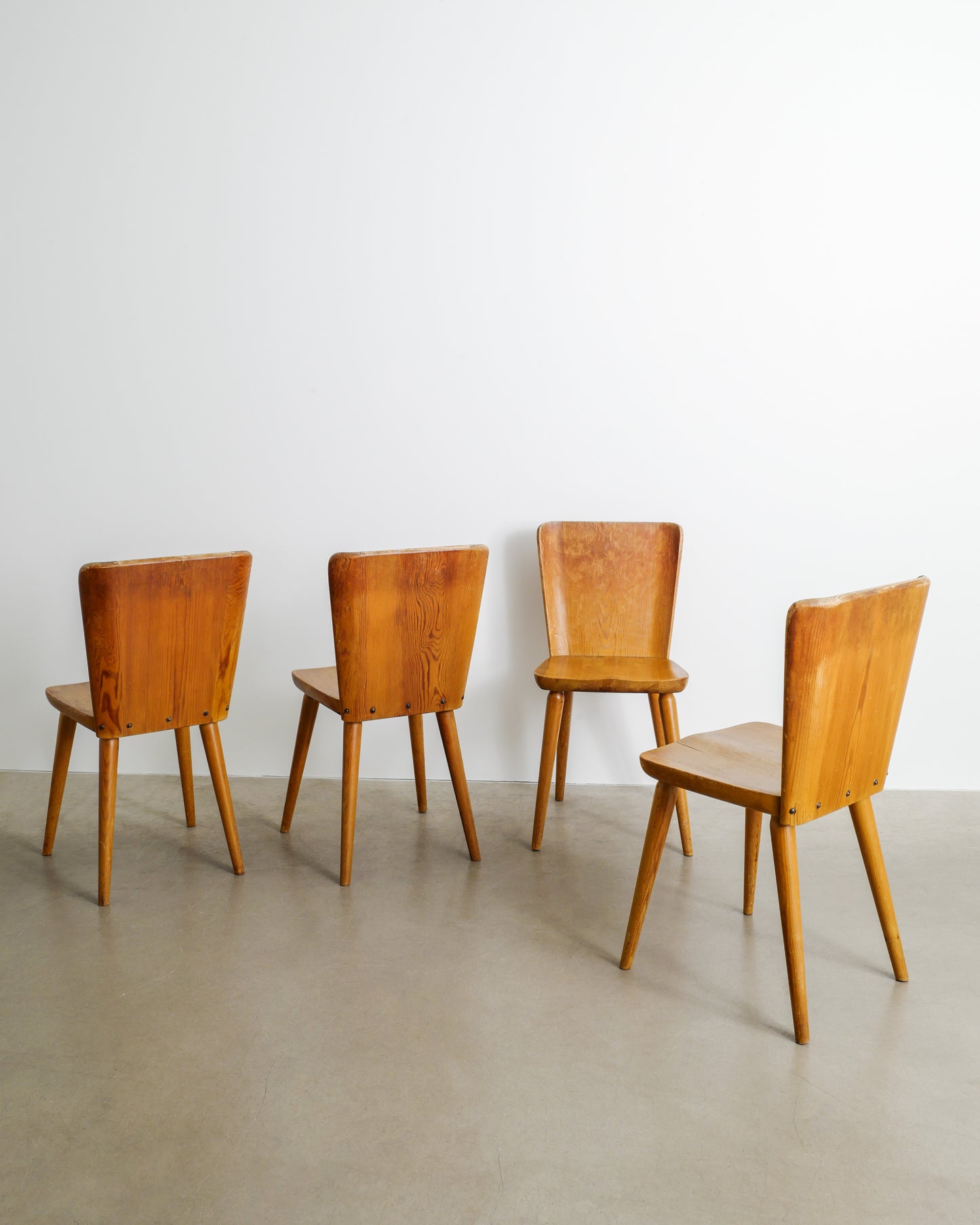 GÖRAN MALMVALL DINING CHAIRS, 1940s