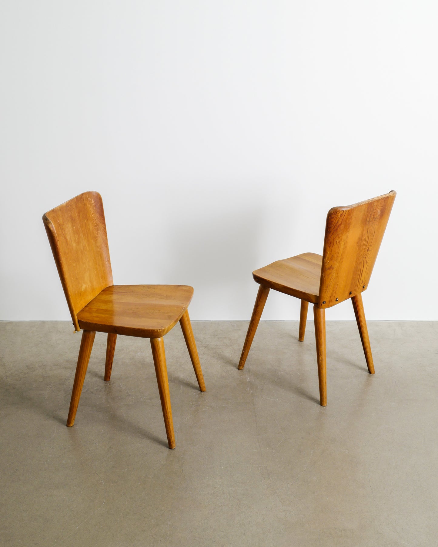 GÖRAN MALMVALL DINING CHAIRS, 1940s