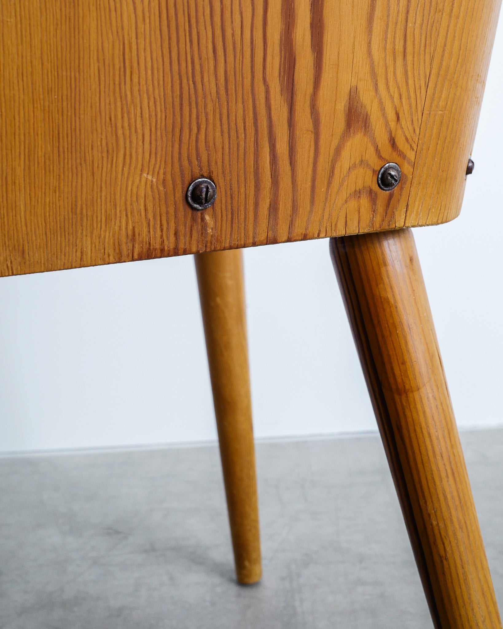 GÖRAN MALMVALL DINING CHAIRS, 1940s